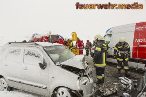 Menschenrettung nach Unfall auf der L43 (+Video)