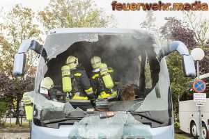 Brennender Reisebus am Kremser Welterbeplatz
