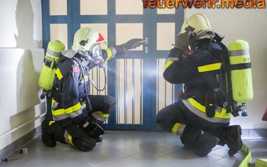 Übung - Brand in einer Zelle der Polizeiinspektion Krems