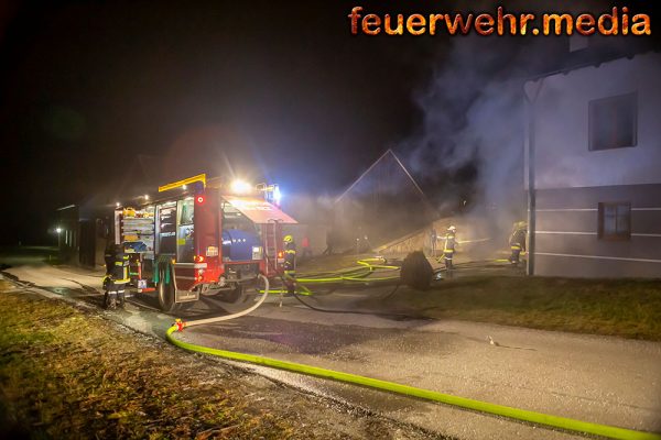Vier Feuerwehren bei Kellerbrand in Rastenfeld im Einsatz