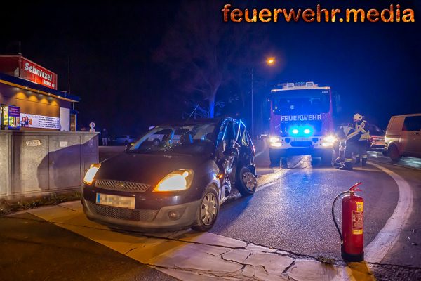 Wendemanöver auf der B37 führt zu Unfall mit zwei Verletzten