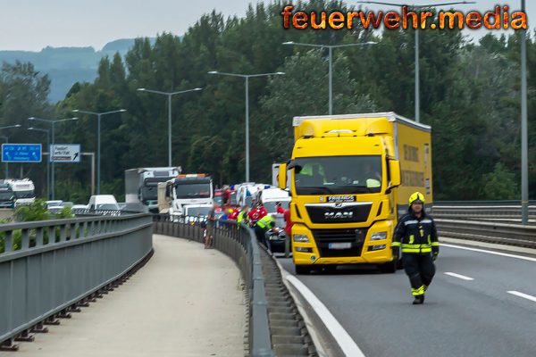 Langer Stau nach Unfall auf der St. Pöltner Brücke