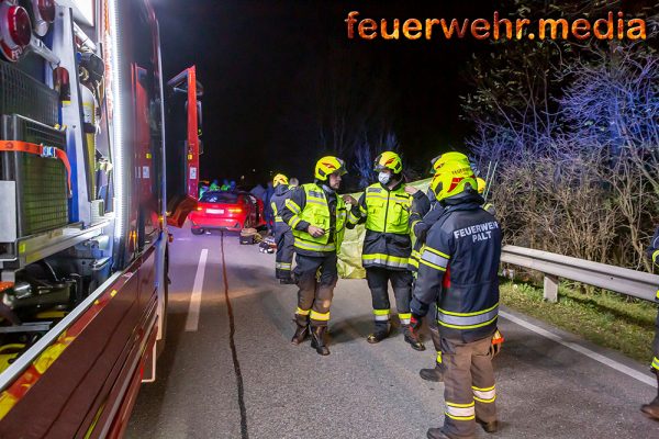 Schwerer Unfall auf der L100 in Furth