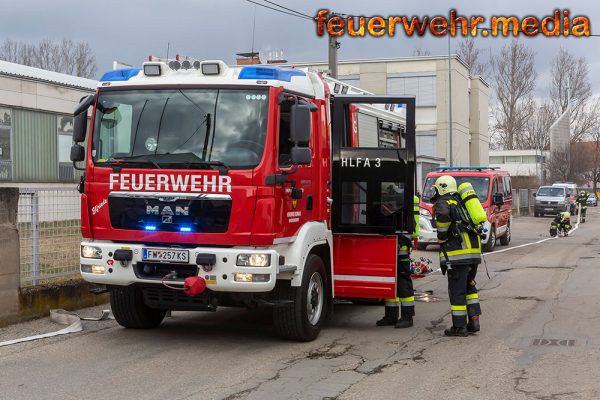 Brand in einer Halle eines Kremser Gewerbebetriebes