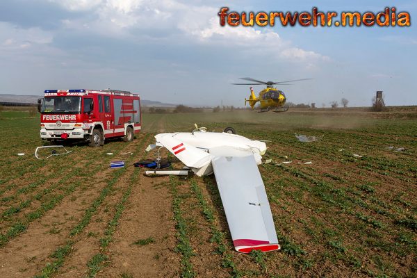 Segelflugzeug bei missglückter Außenlandung verunfallt