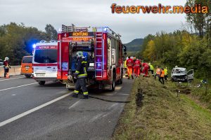 Fahrzeugüberschlag nach einem Auffahrunfall auf der B37a