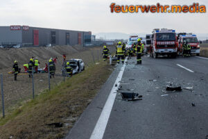 Trotz Ausweichmanöver konnte ein Zusammenprall zwischen einem Lkw und Pkw nicht verhindert werden