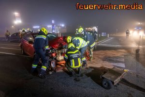 Unfall im dichten Nebel auf der Reitterner Kreuzung der B37