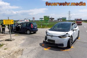 Kreuzungsunfall in Theiss – Zwei Pkw beteiligt