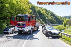 Kollision zweier Pkw auf der B34 bei Stiefern