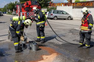 Brand in einem Batterielagerraum fordert die Kremser Feuerwehr