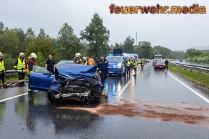 40 Meter Leitschiene bei Unfall auf der B37a zerstört