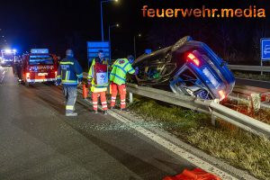 Fahrzeugüberschlag auf der B37 – Fahrer blieb unverletzt