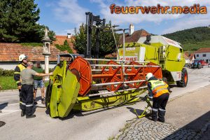 Unfall mit einem Mähdrescher in Zöbing