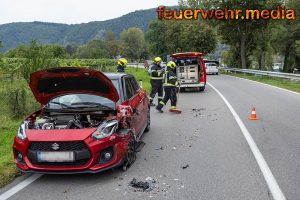 Verkehrsunfall auf der B3 – Pkw kollidiert mit Wohnwagengespann
