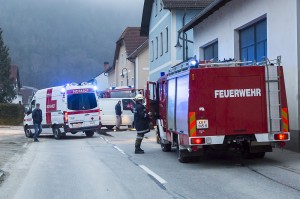 Menschenrettung nach Verkehrsunfall auf der L73 in Senftenberg