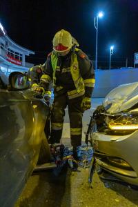 Unfall mit zwei Pkw auf der McDonald Kreuzung