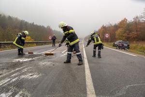 Frontalzusammenstoß zweier Pkw auf der B37