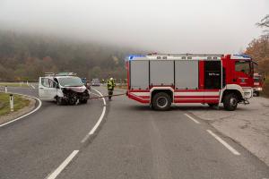 Frontalzusammenstoß zweier Pkw auf der B37