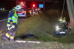 Fahrzeugbergung mittels Seilwinde auf der B37a