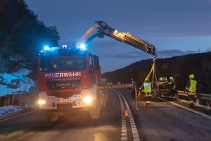 Vier Fahrzeuge bei einem Unfall auf der B37 beteiligt