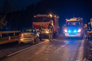 Vier Fahrzeuge bei einem Unfall auf der B37 beteiligt