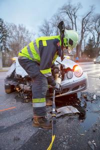 Drei Verletzte nach Unfall mit zwei Fahrzeugen auf der Ringstraße