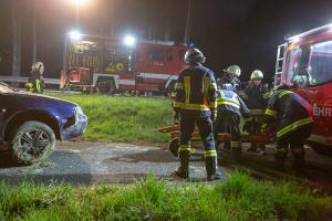 Einsetzender Regen führt zu Fahrzeugüberschlag auf der Rampe zur B37a