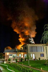 Großbrand im Ortszentrum von Niedergrünach