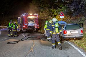 Pkw beginnt während der Fahrt zwischen Egelsee und Krems zu brennen