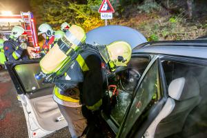 Pkw beginnt während der Fahrt zwischen Egelsee und Krems zu brennen