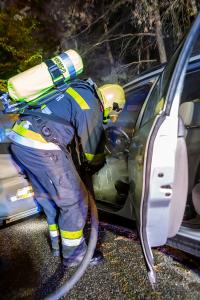 Pkw beginnt während der Fahrt zwischen Egelsee und Krems zu brennen