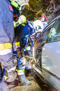 Pkw beginnt während der Fahrt zwischen Egelsee und Krems zu brennen