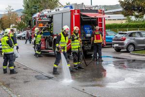 Vorrangverletzung führt zu Unfall mit zwei Fahrzeugen