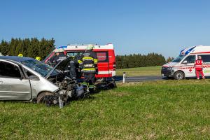 Fahrzeugüberschlag auf der L76 bei Gloden