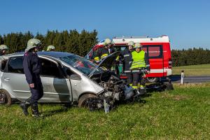 Fahrzeugüberschlag auf der L76 bei Gloden