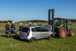 Fahrzeugüberschlag auf der L76 bei Gloden