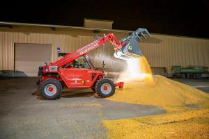 Silobrand in einem landwirtschaftlichen Betrieb in Grafenwörth