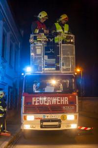 Sturm über Krems - Dachziegel landen auf der Straße