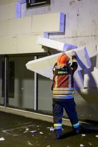Sturm über Krems - Dämmplatten einer Fassade lösen sich