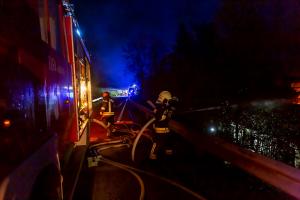Feuerwehr rettet Bewohner bei Wohnhausbrand