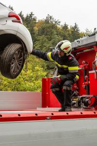 Zwei Fahrzeuge kollidieren auf der B37 im Lengenfelderamt