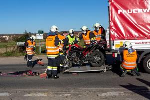 Unfall auf der B34 – Motorradfahrer schwer verletzt