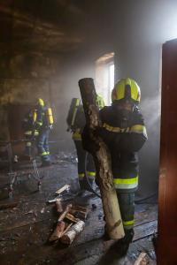 Starke Rauchentwicklung bei Brand in einer Lagerhalle