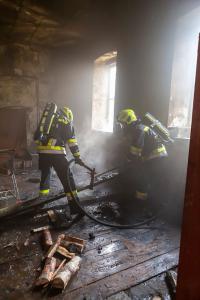 Starke Rauchentwicklung bei Brand in einer Lagerhalle