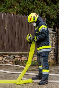 Starke Rauchentwicklung bei Brand in einer Lagerhalle