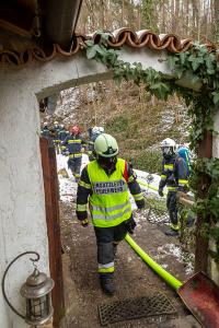 Mehrere Feuerwehren bei Dachstuhlbrand in Reith im Einsatz