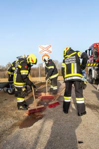 Riesiges Glück für Pkw-Lenker beim einer Kollision mit einem Triebwagen