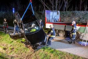 Fahrzeugüberschlag auf der B37 - Fahrzeuglenkerin unverletzt