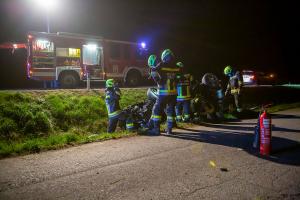 Fahrzeugüberschlag auf der B37 - Fahrzeuglenkerin unverletzt